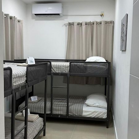 203 Miami Shared Rooms For Men Central Comfortable, Affordable Exterior photo