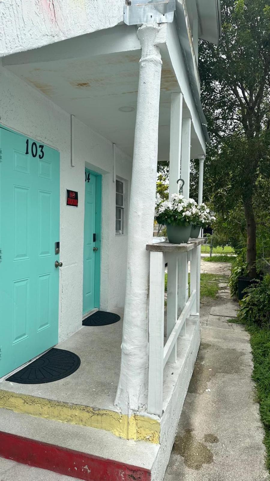 203 Miami Shared Rooms For Men Central Comfortable, Affordable Exterior photo