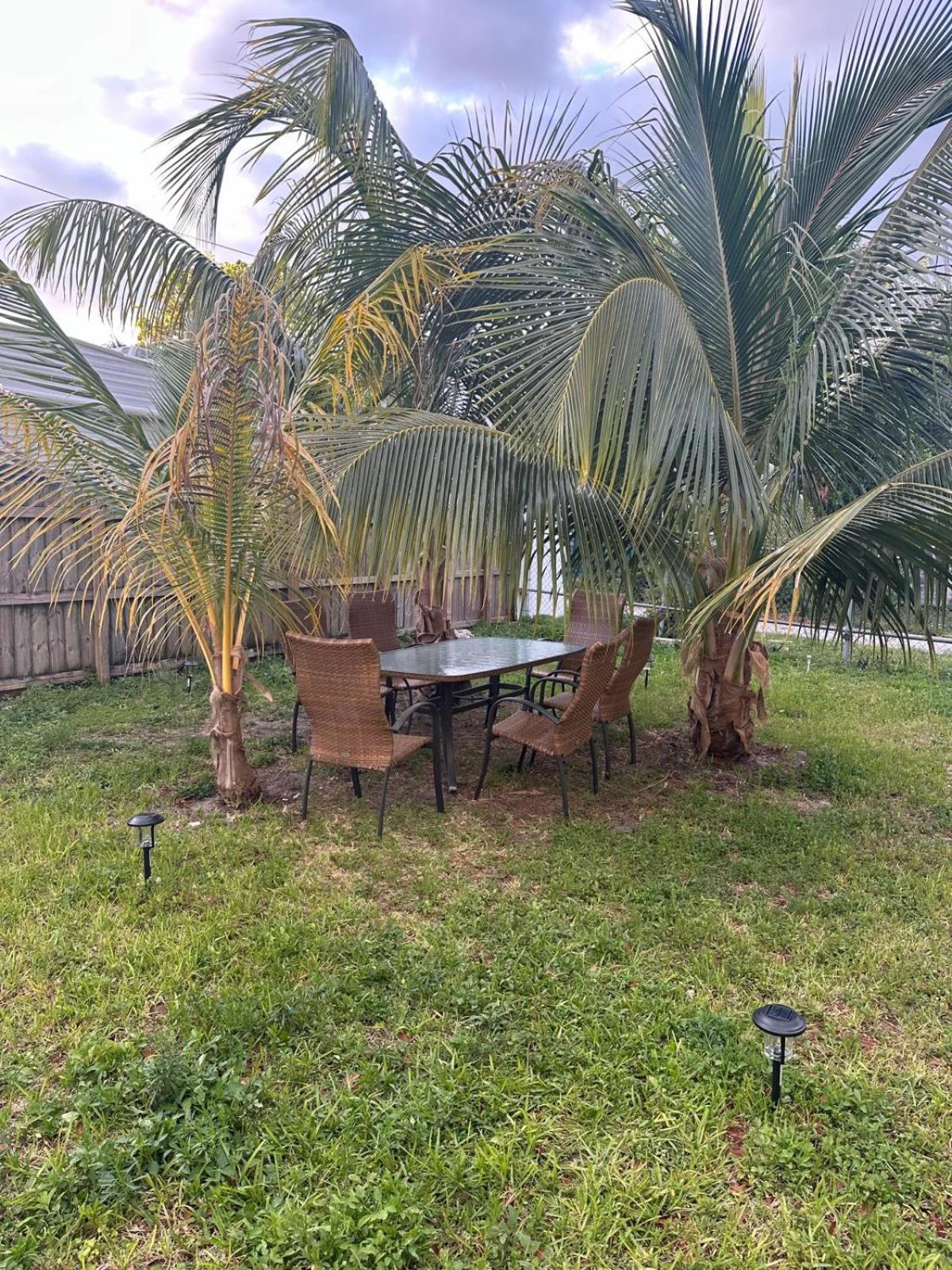 203 Miami Shared Rooms For Men Central Comfortable, Affordable Exterior photo